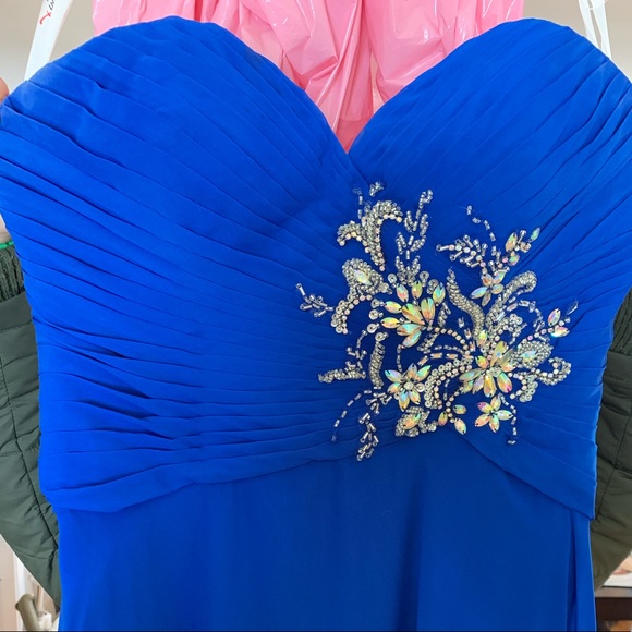 Prom Dress - Picture 2 of 4